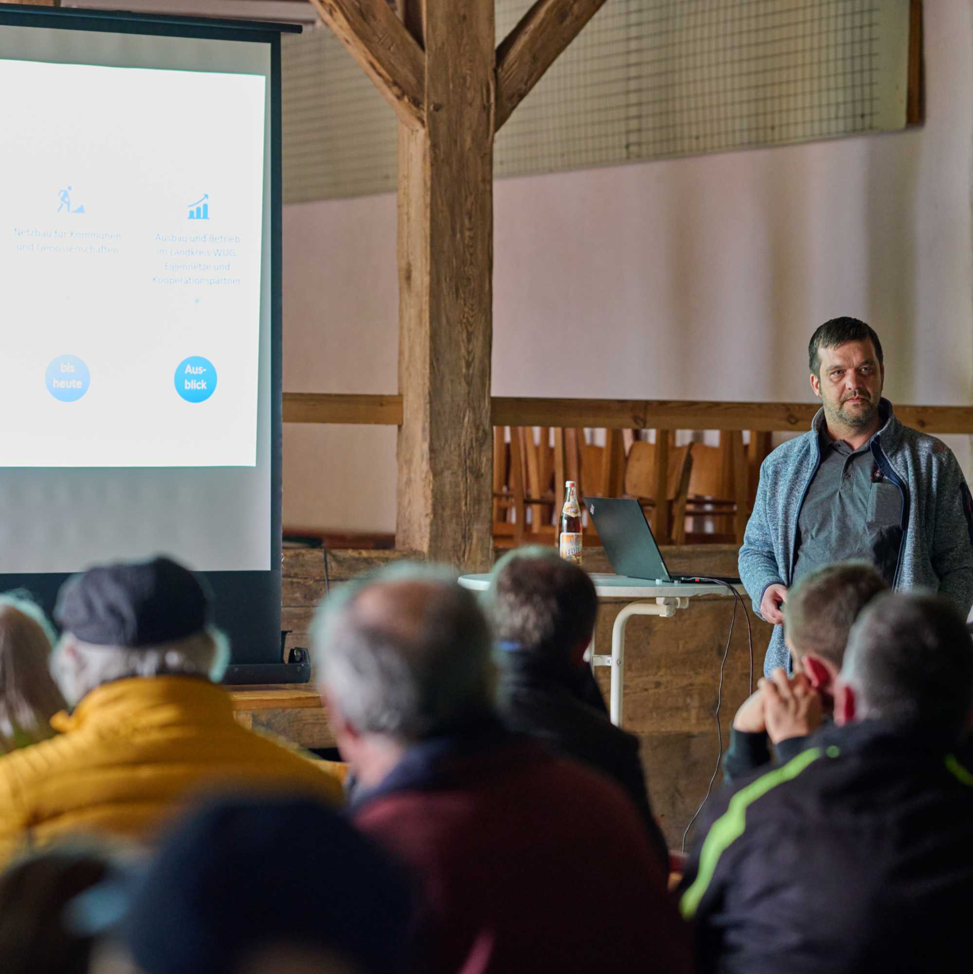 Marco Kleemann während der Präsentation bei der Infoveranstaltung in Gundelsheim