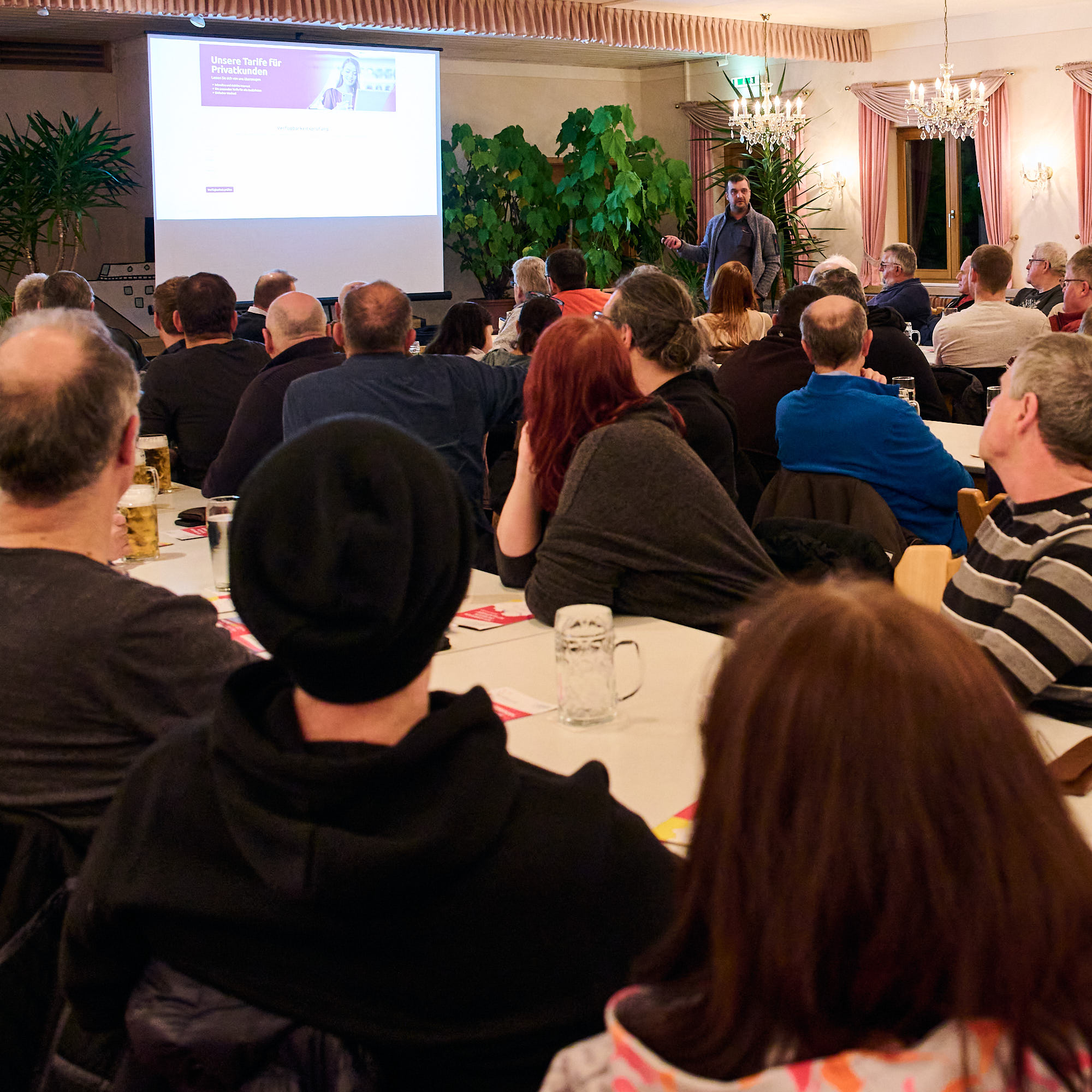 Marco Kleemann während der Präsentation bei der Infoveranstaltung in Nennslingen